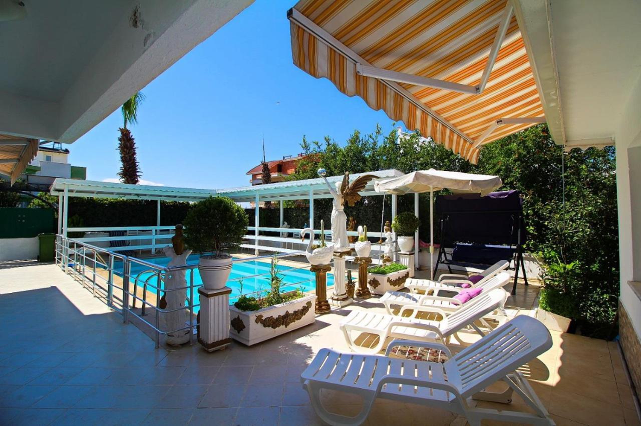 Gorgeous Villa with Private Pool in Antalya 1
