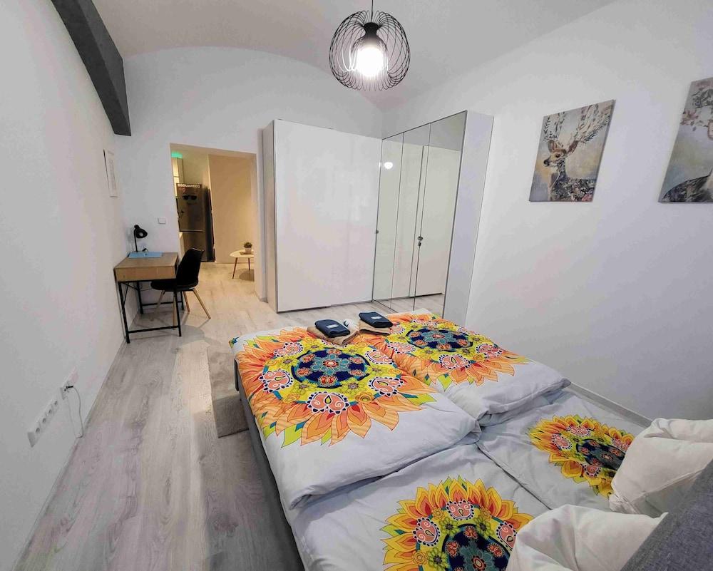 Apartment Near Congress Centre I. 2