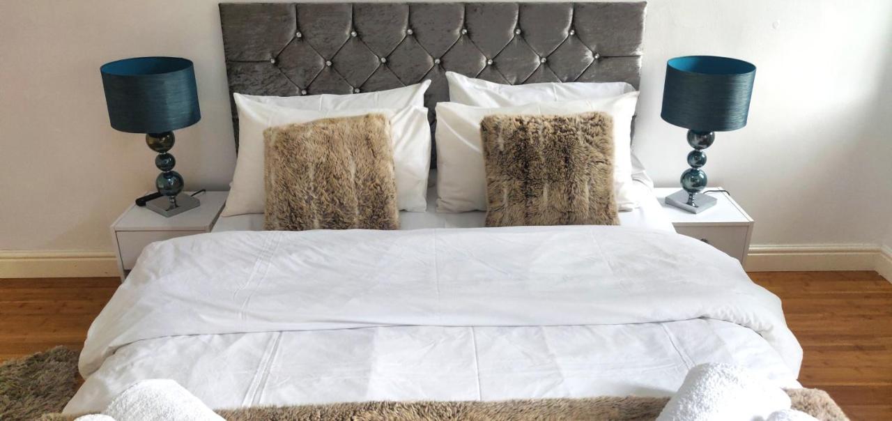 Insignia Moment, London 2