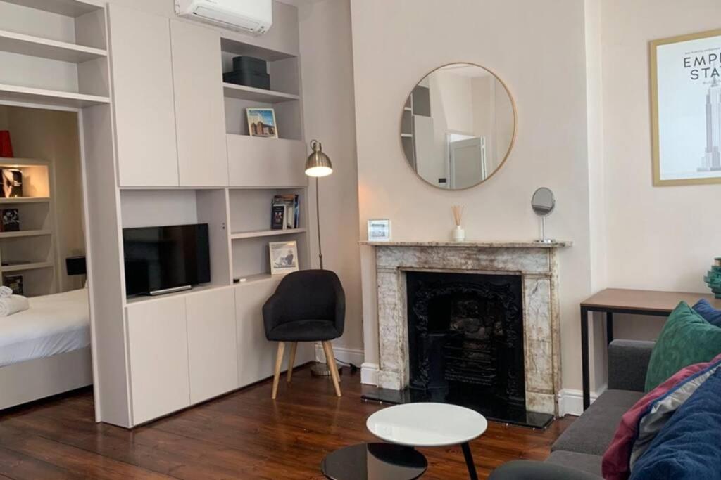 Superb One Bedroom Apartment in Soho