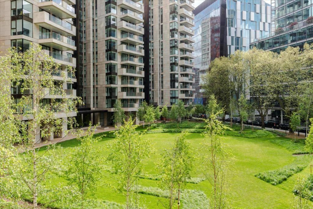 Stunning 2 Bedroom Apartment in Central London 2