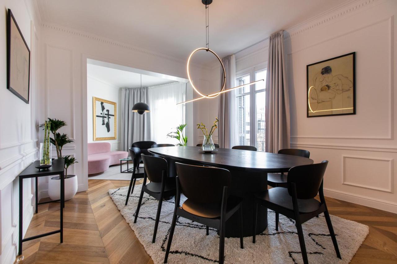 Majestic 4br/4bath Apartment in Sagrada Familia Area