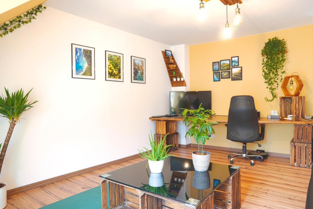 Apartment Bavaria - Zentral Mit Stellplatz, Kuche & Netflix 2