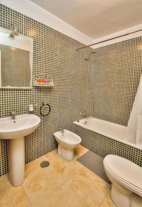 The Lookout Cottage: Wind & Waves Escape 2