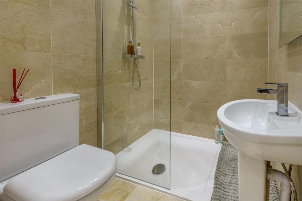 Modern 4 Bdr 3 Bth Apt Minutes From Edgware Road 2