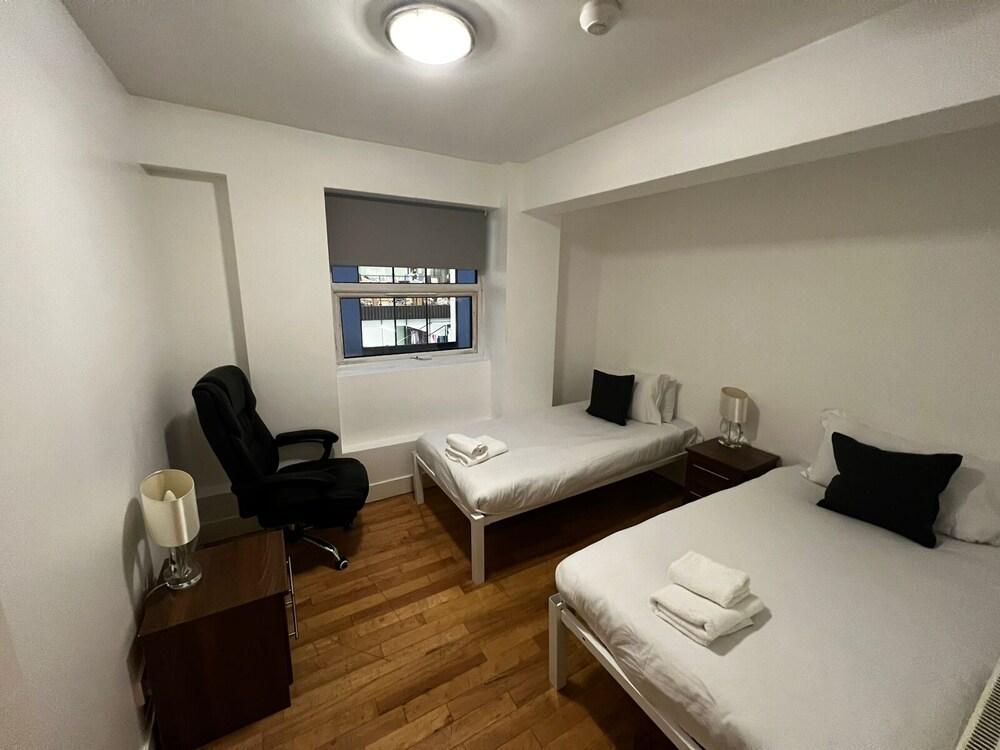 Barbican Pad by Condokeeper 2