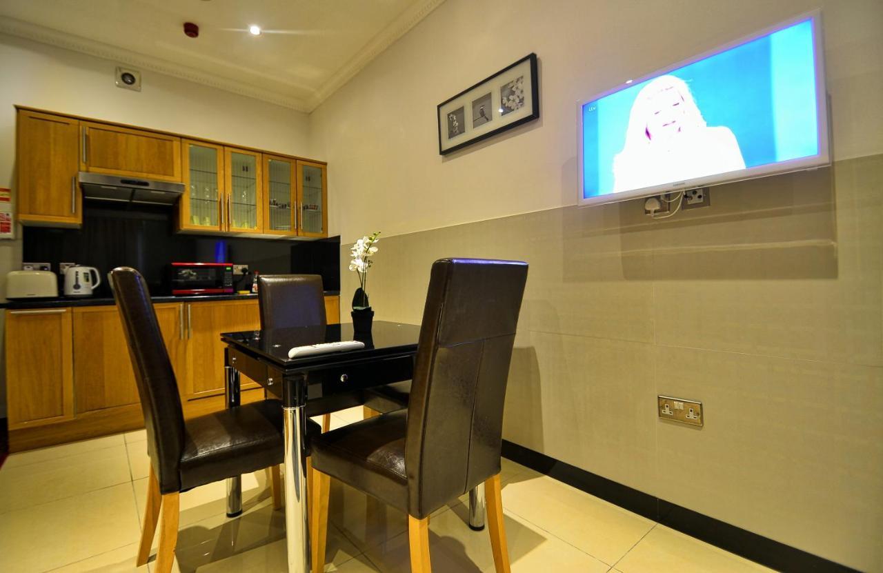 Hyde Park Apartments 2