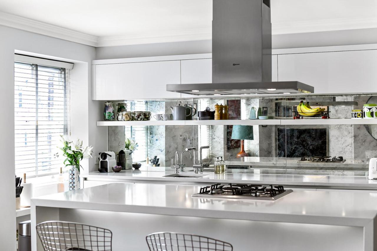 Woodbridge House Apartment 2