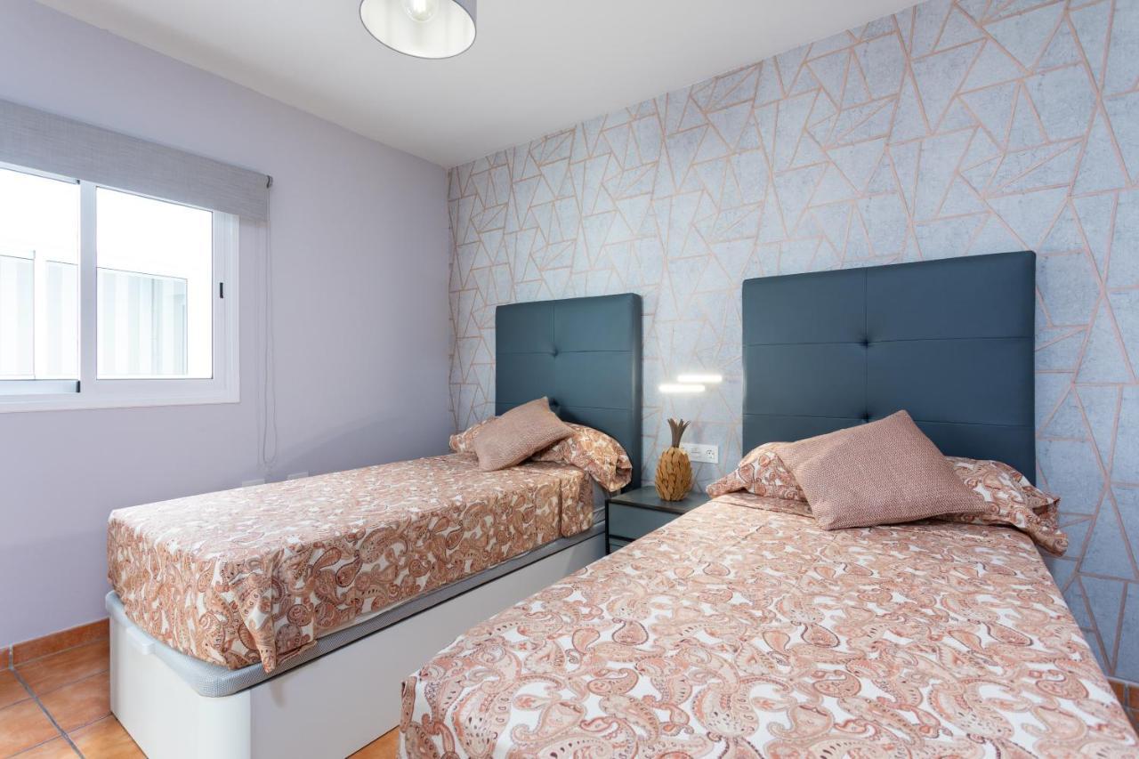 Sunny Island Teresitas 2 1