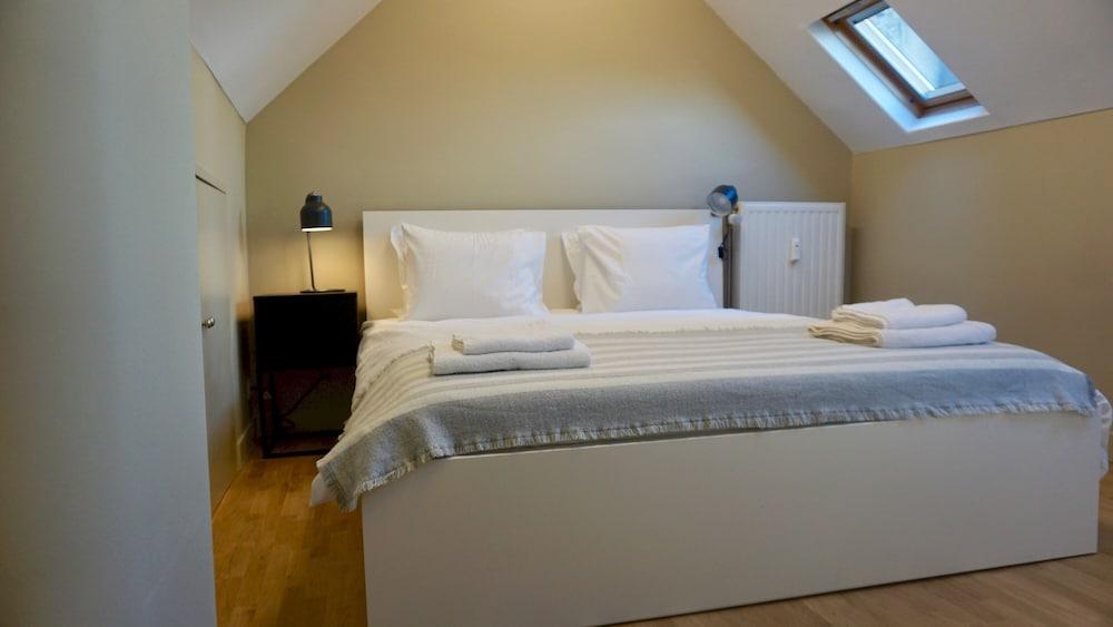 Unit 8 - Charming Loft Apt. Near Avenue Louise