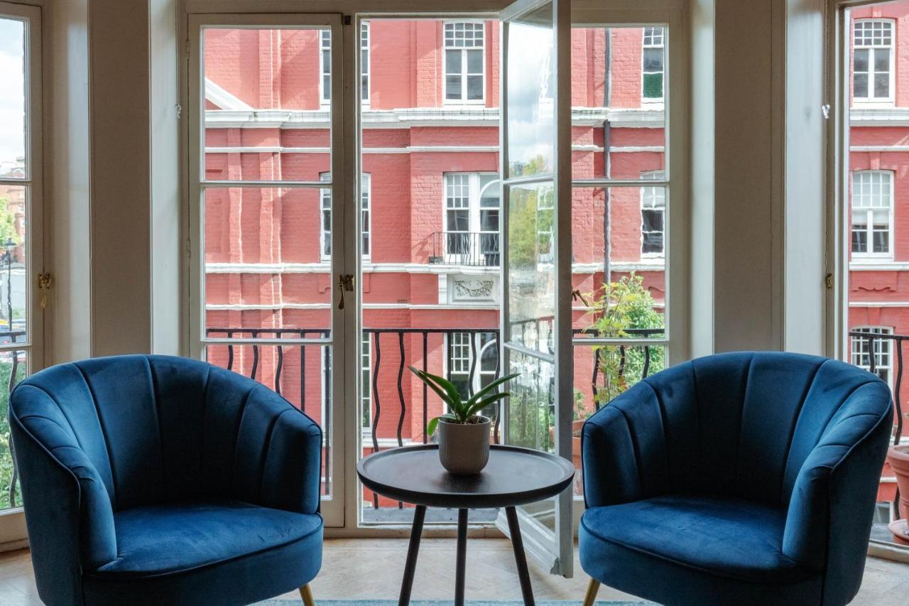 Bright Space in the Heart of London 1