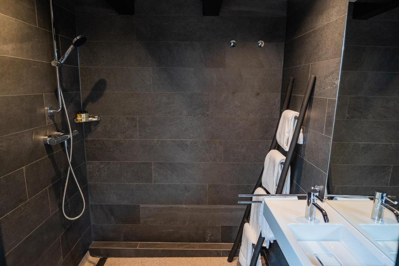 Ph Hotel de Entree 1