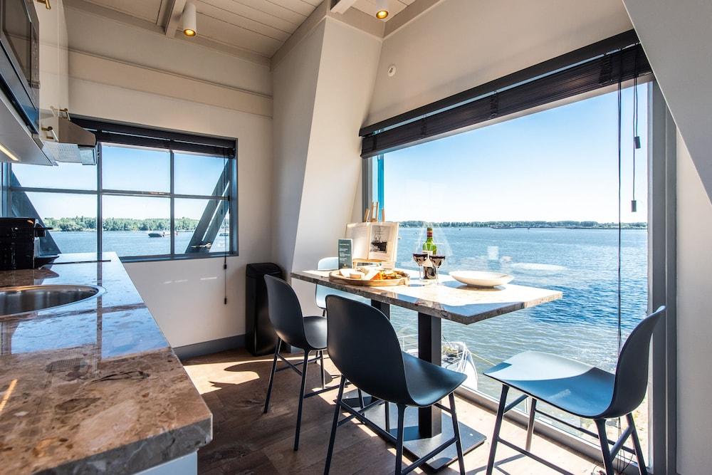 Amsterdam the Crane by Yays (Adults only) 2