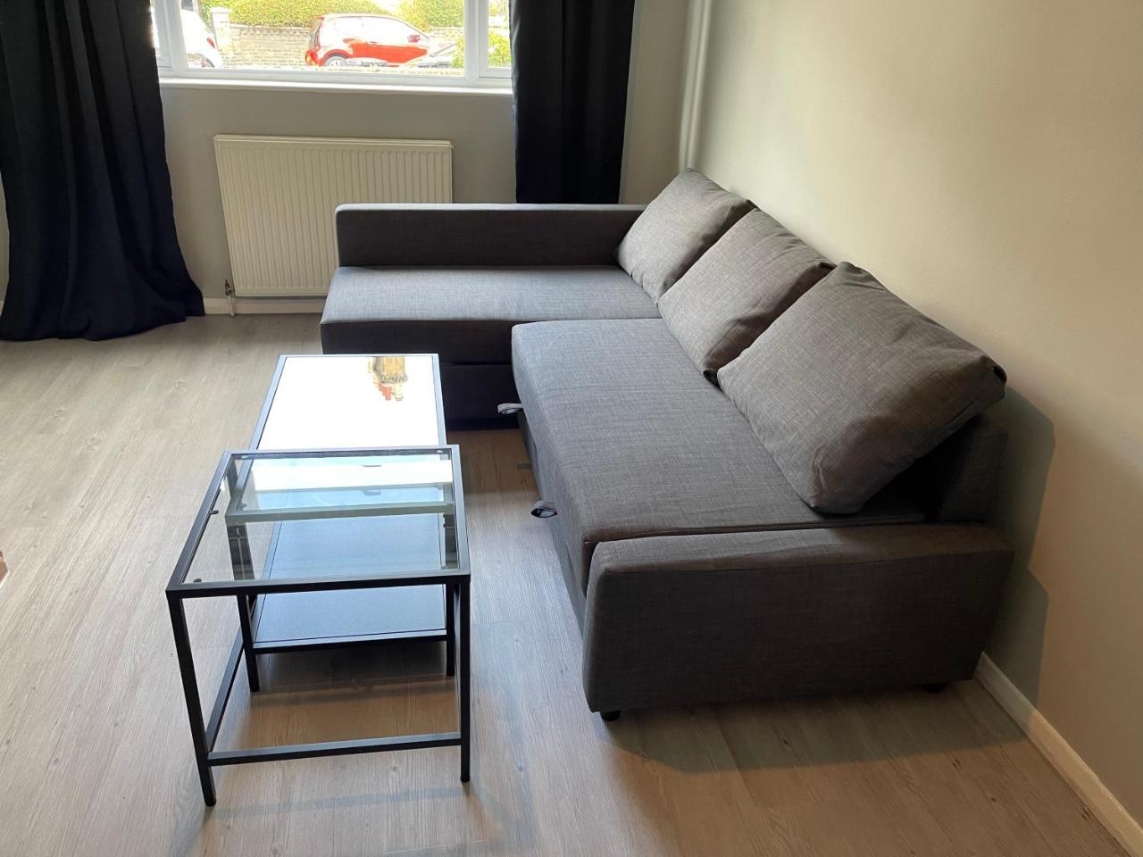 Entire Lovely 2 Bedroom Apartment with Private Garden & Free Street Parking 1