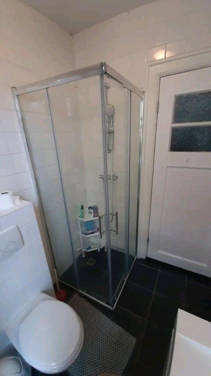 Nicole, Not for Parties, Not a Hotel, Room with Shared Bathroom, No Kitchen 2