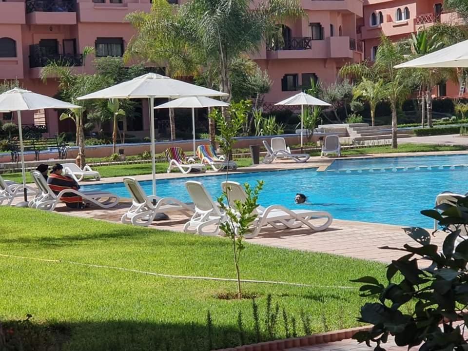 Appartement Confortable Avec 5 Piscines