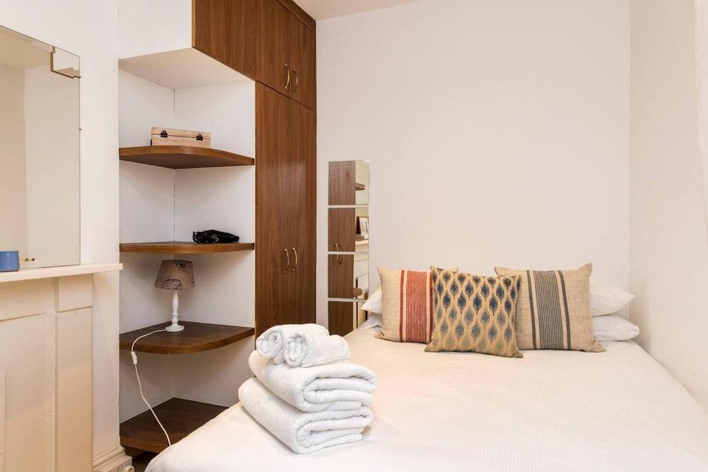 Fab 2 Br Flat in Paddington Near Hyde Park 1