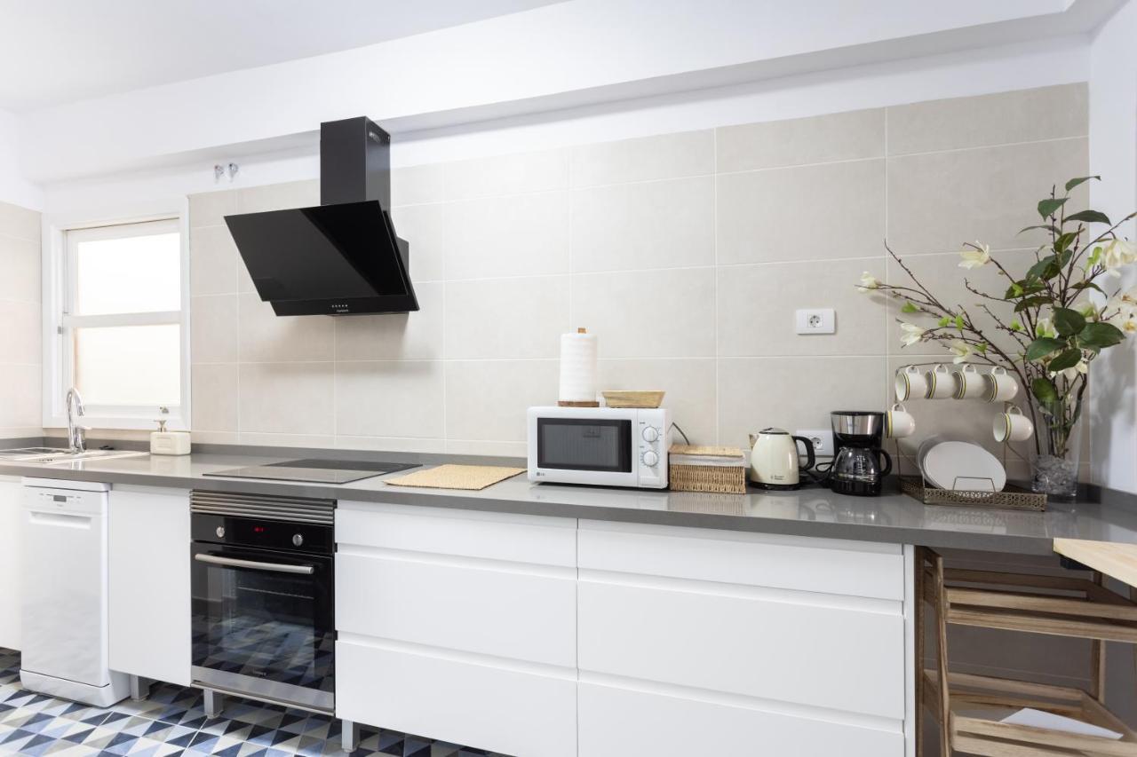 Home2book Charming Center Apartment Santa Cruz 2