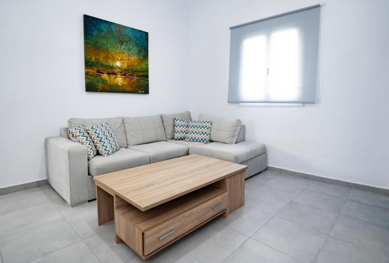 Sunrise Villa Santorini 1