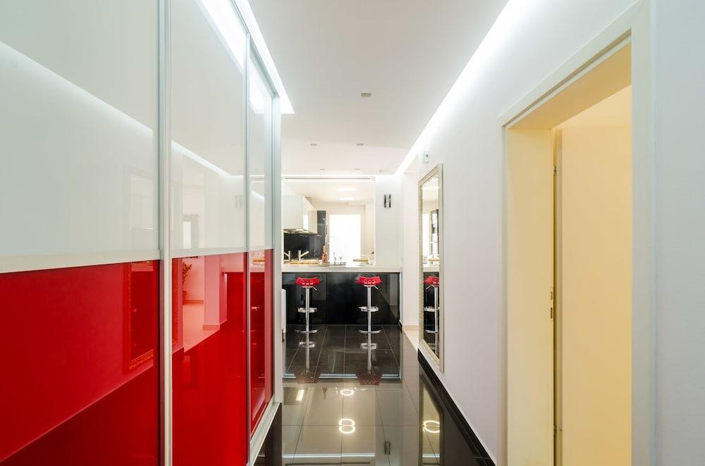 Magellan Deluxe One 2