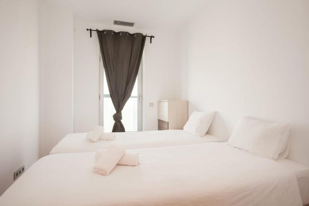 Akira Flats Fira Gran Via Barcelona 1