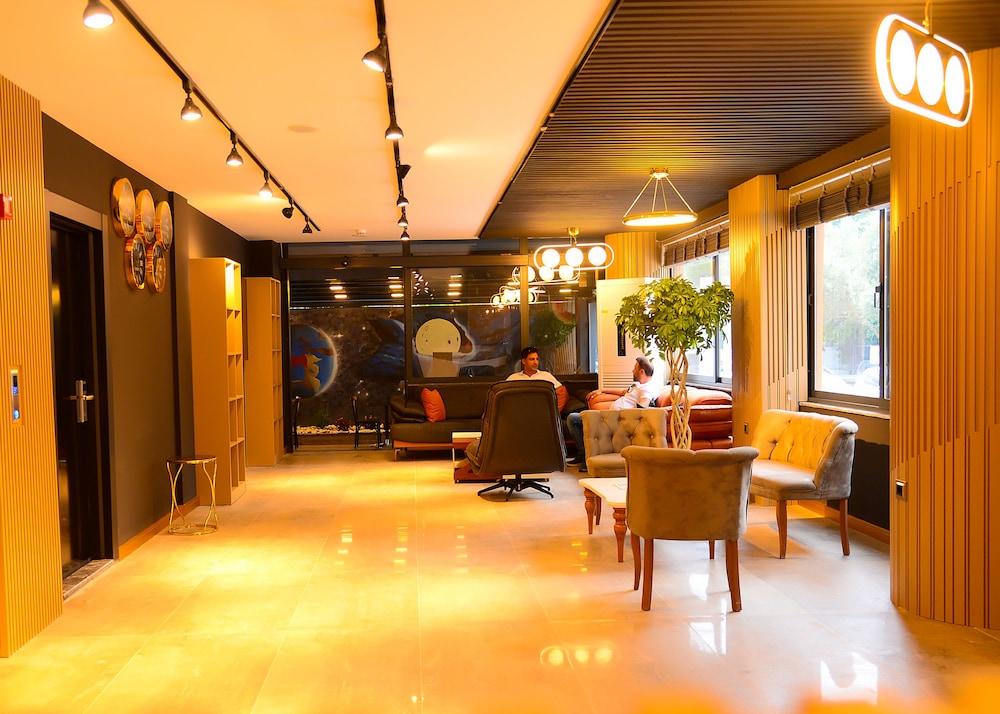 City Moonlight Apart Hotel