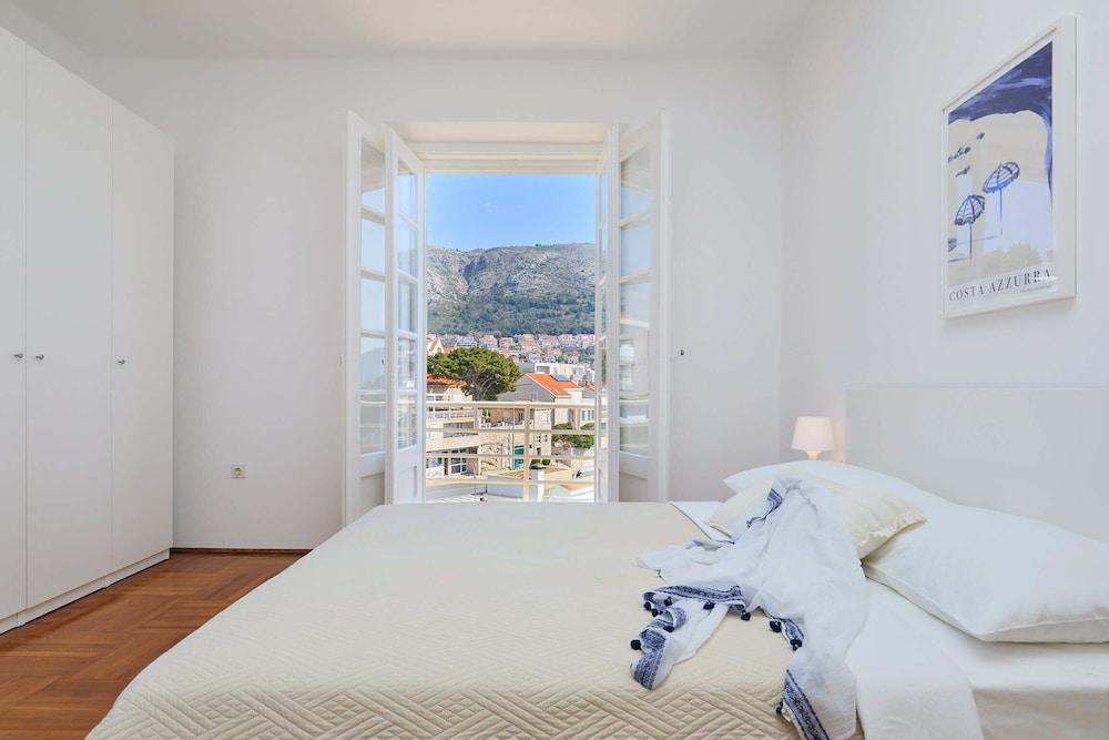 Hedera Estate, Hedera A30 2