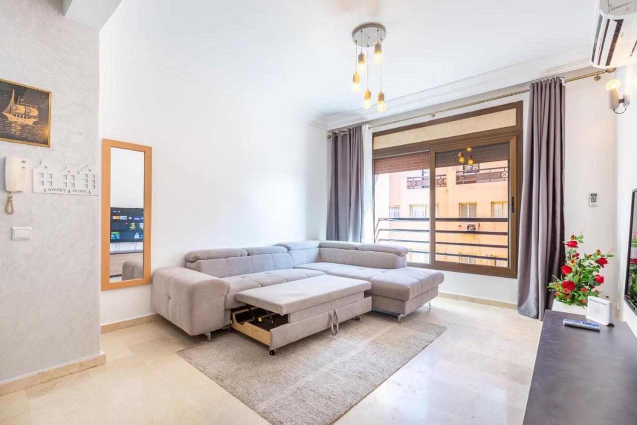 Relax Modern Piscine Near Menara Mall 2