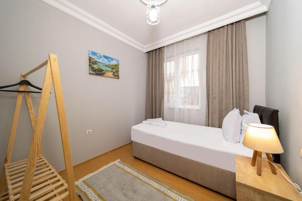 Cozy Flat Near Shopping Malls in Kepez Antalya 2