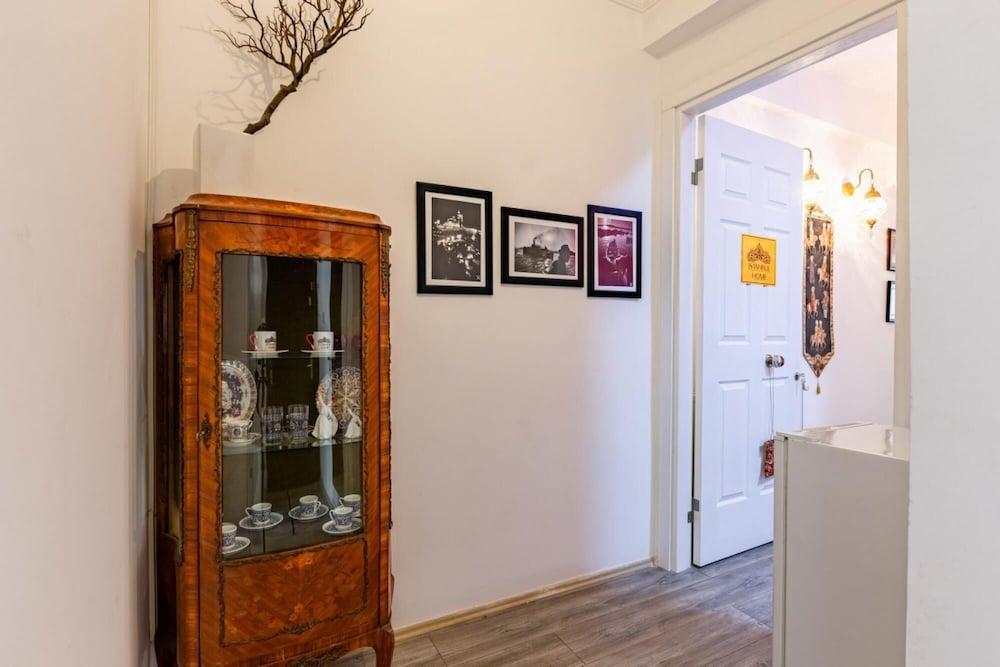 Charming Flat 5 Min To Taksim Square in Beyoglu 2