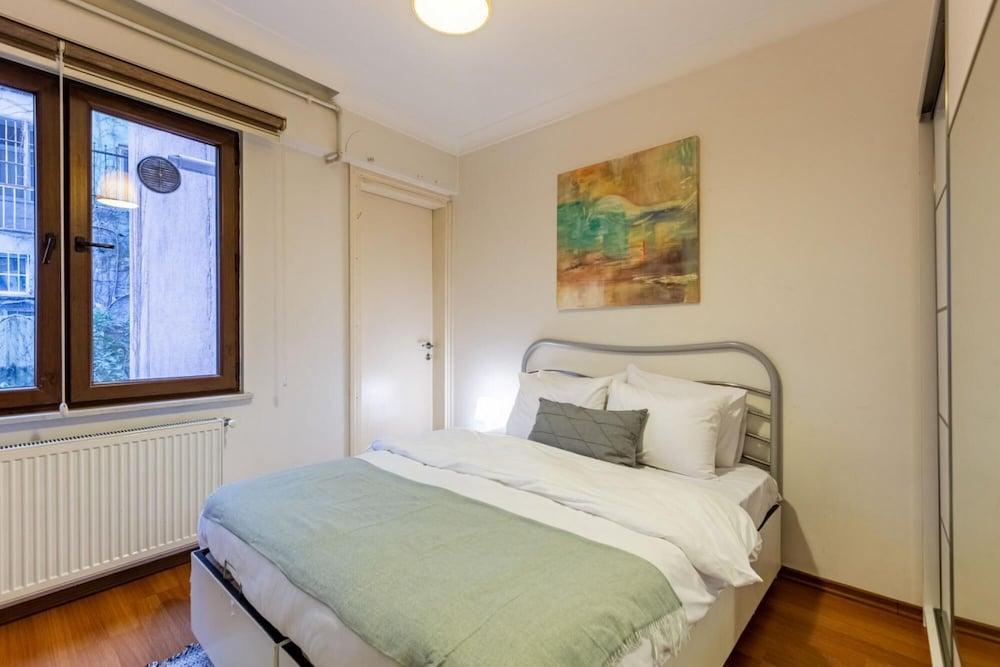 Cozy Flat Near Nisantasi And Trendy Attractions 1