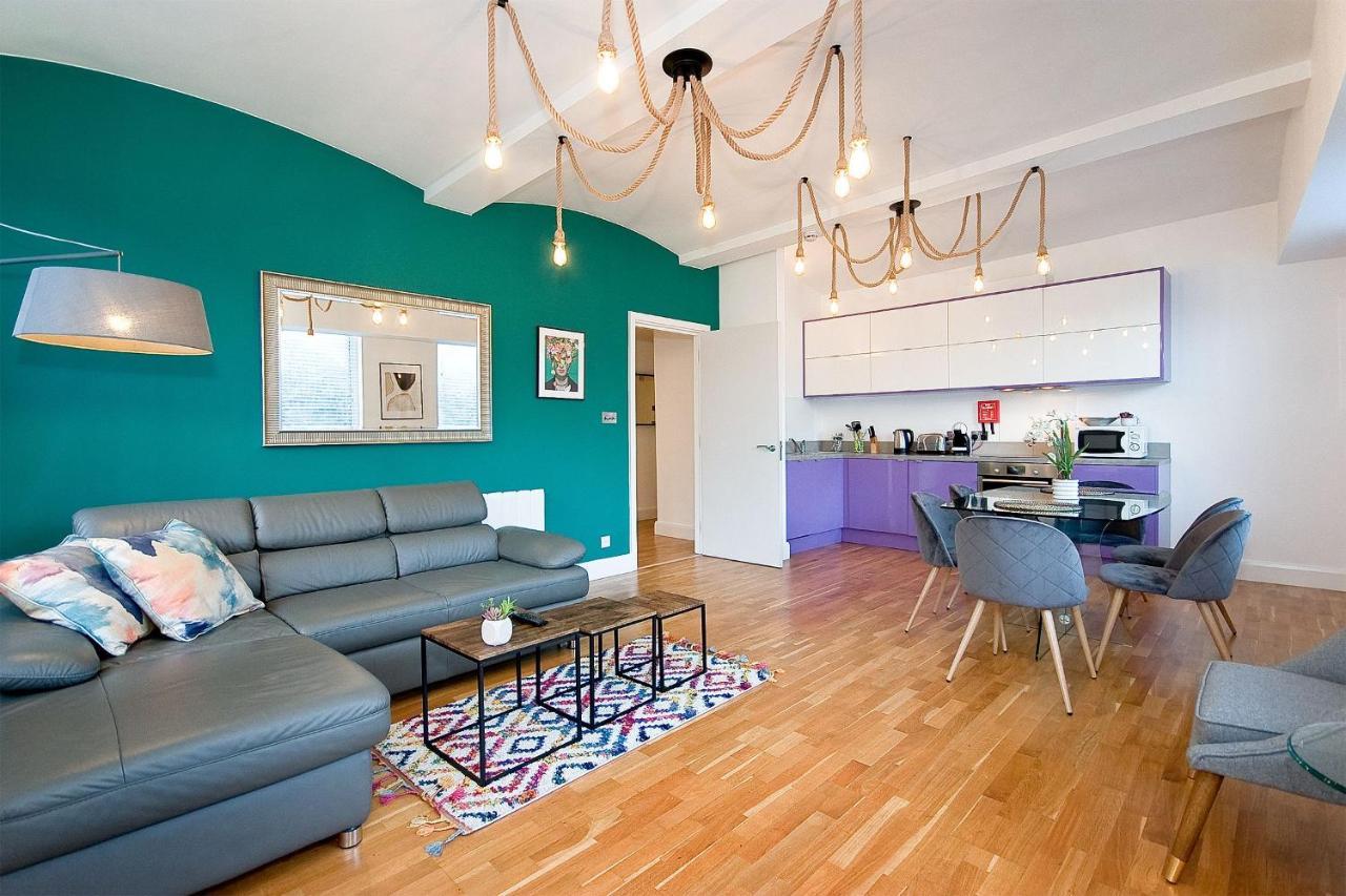 Mulberry Flat 4 - Two Bedroom 2nd Floor by City Living London 1