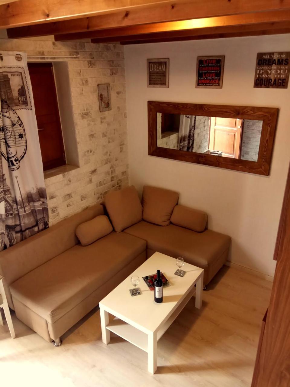 The White House of Rhodes 2