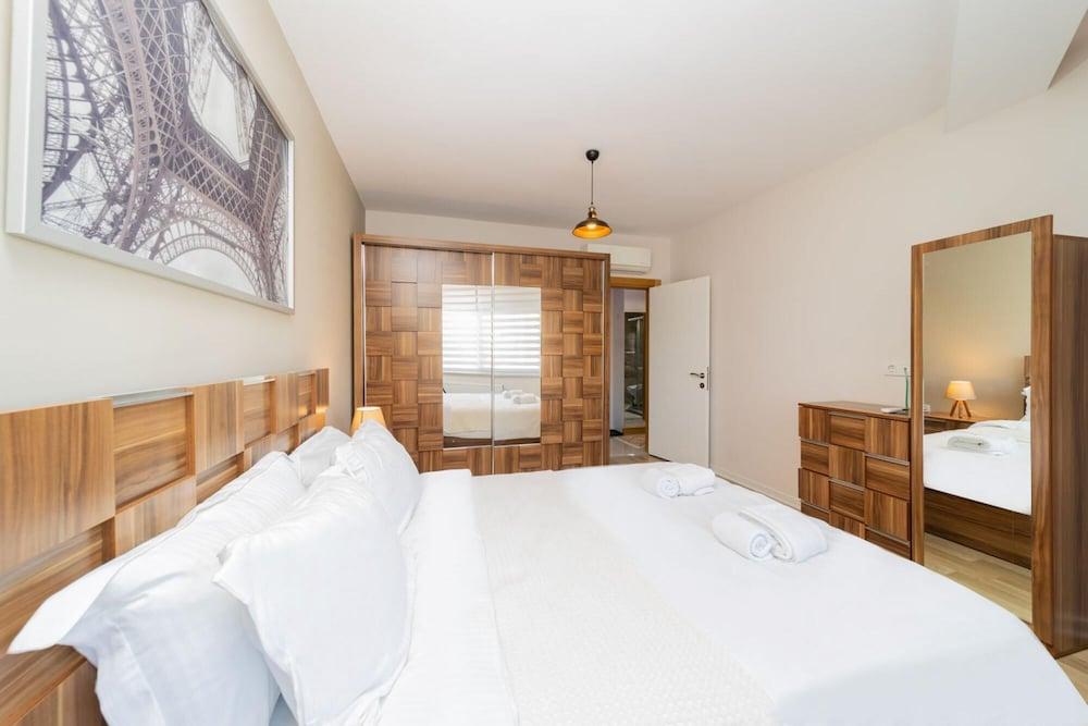 Convenient Flat with Balcony in Konyaalti 1