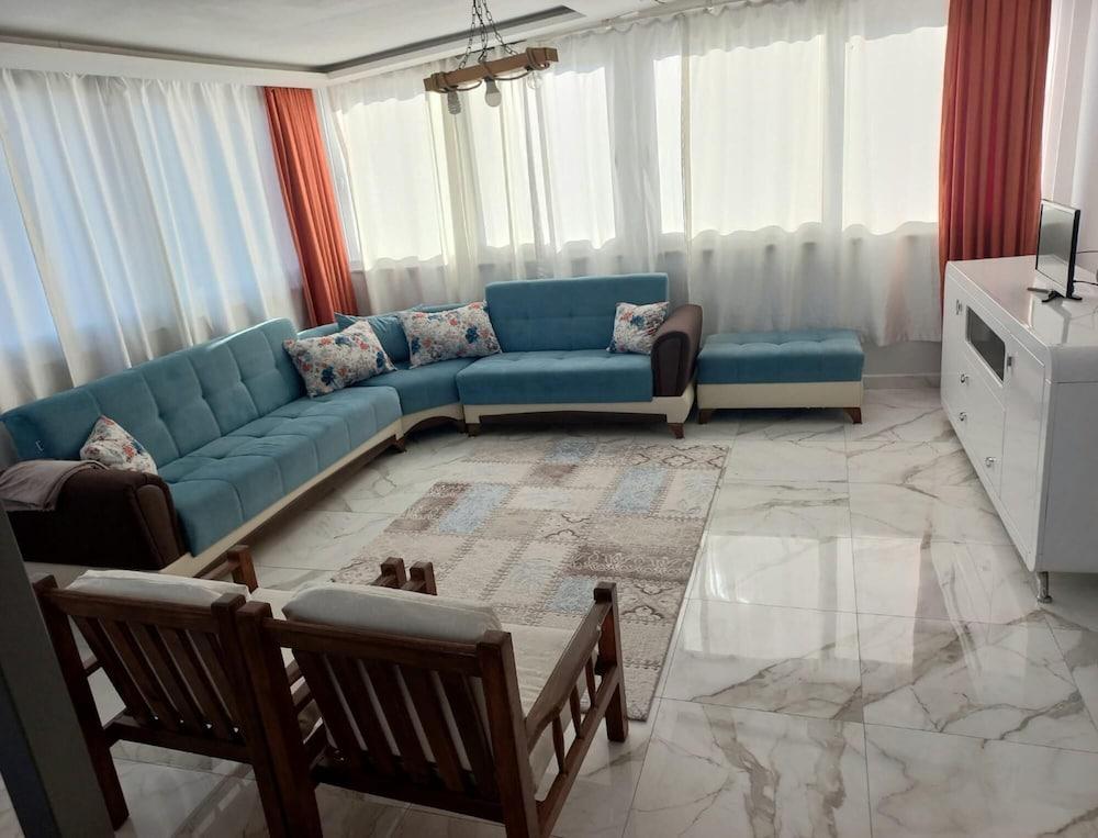 Refreshing Flat in Muratpasa