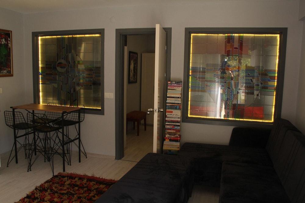 Cozy Flat Near Sea with Balcony in Muratpasa 1