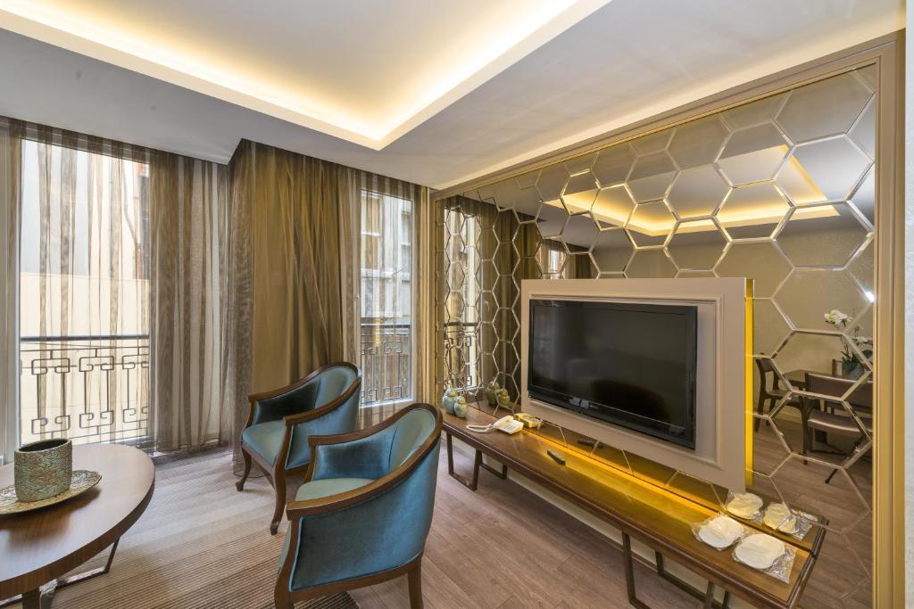 Orka Taksim Suites & Hotel 1