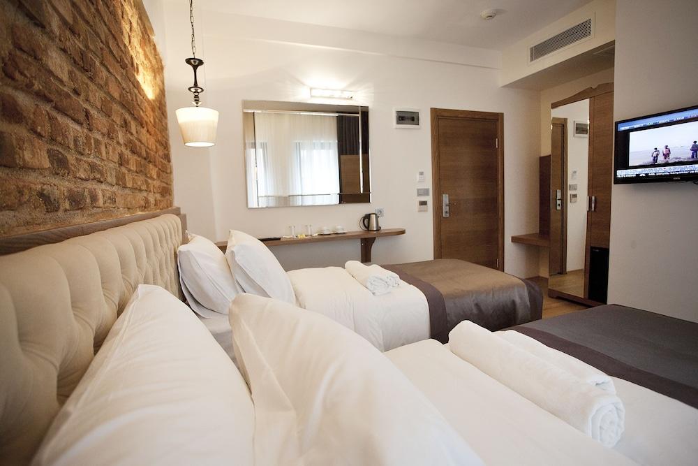 Pera Line Residence 1