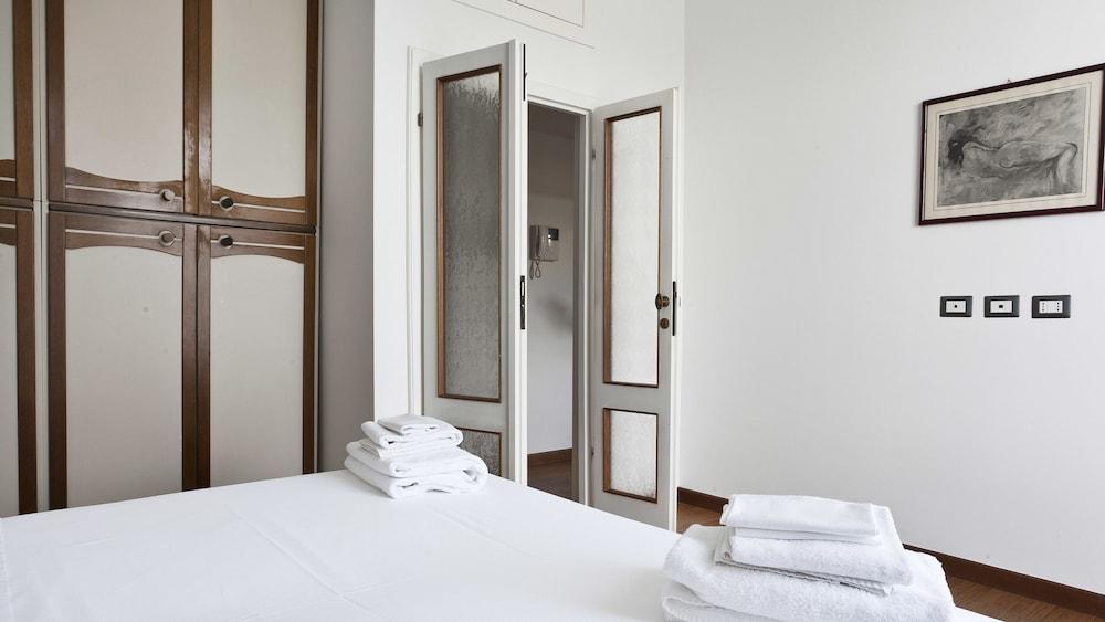 Italianway - Piazza Firenze 4 1