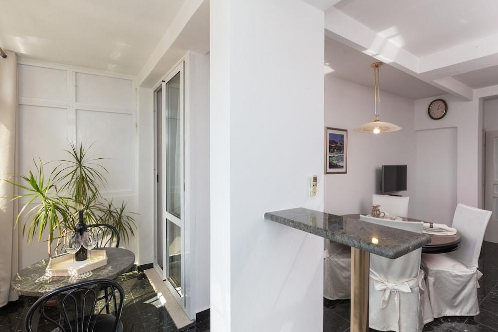 Sea View Apartments - Apartment Merivo