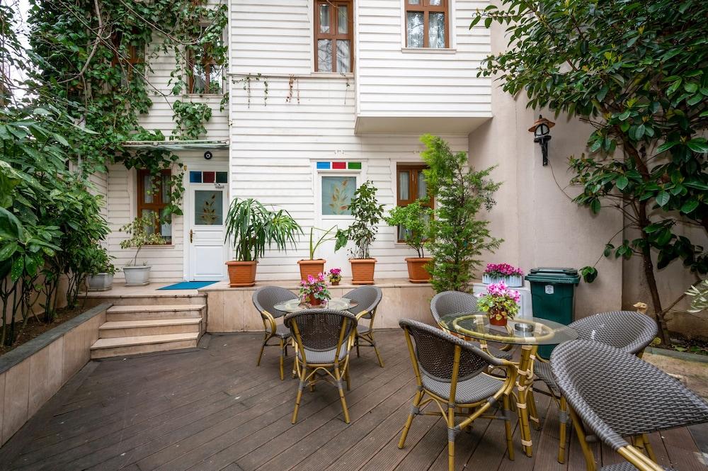 Villa Paradiso Hotel