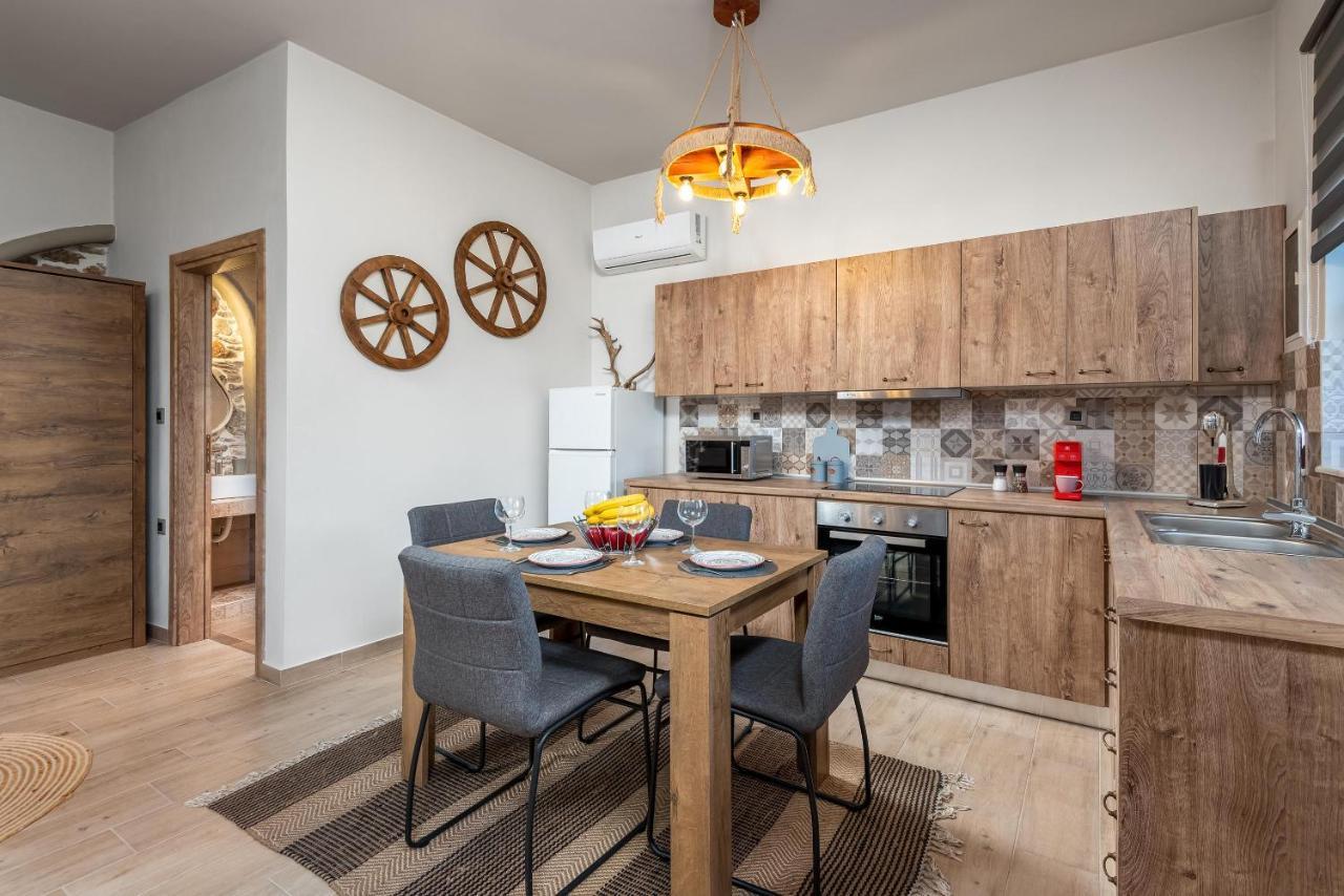 Amvonas Traditional House. 2