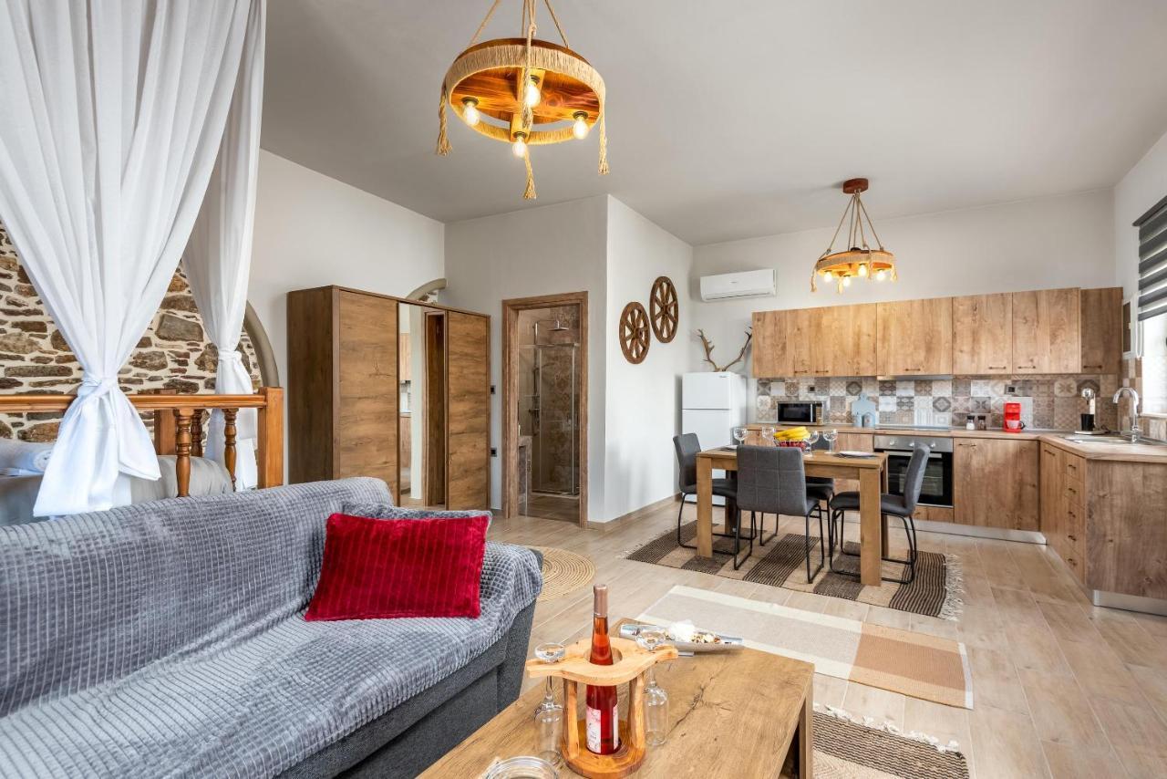 Amvonas Traditional House. 1