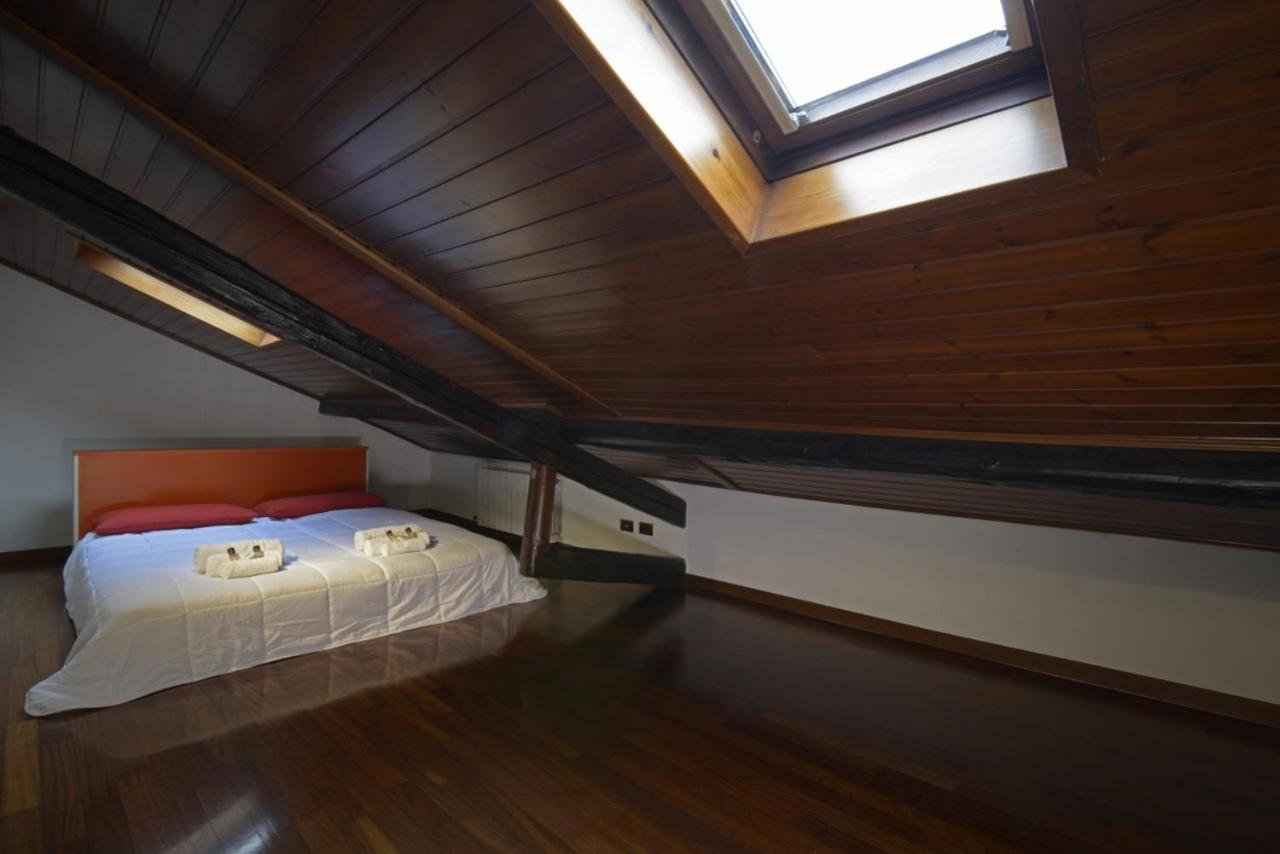 [Cenisio - Corso Sempione] Accogliente Mansarda di Design 2