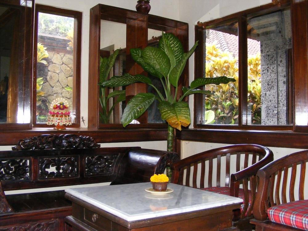 Jalan Jalan Villas & SPA 2