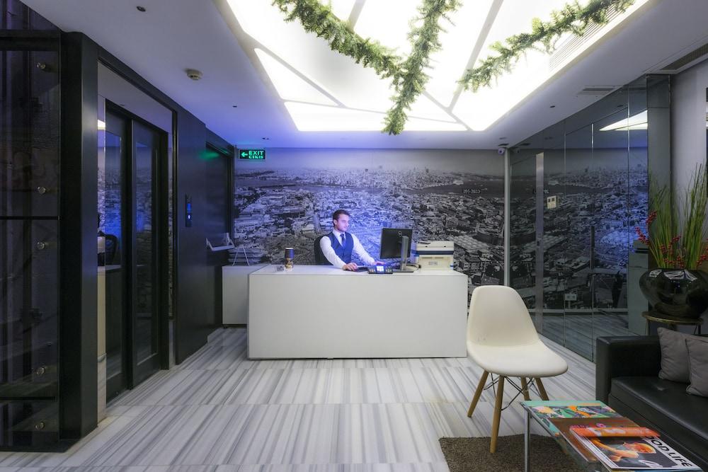 Khai Hotel Karakoy (Adults only) 1