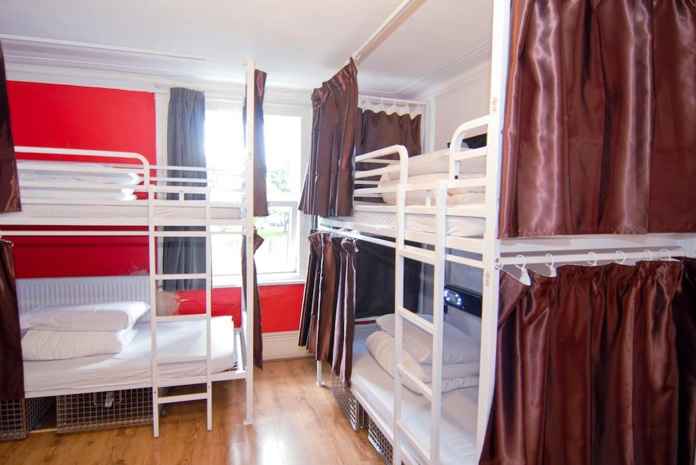 Book a Bed Hostel (Adults only) 2