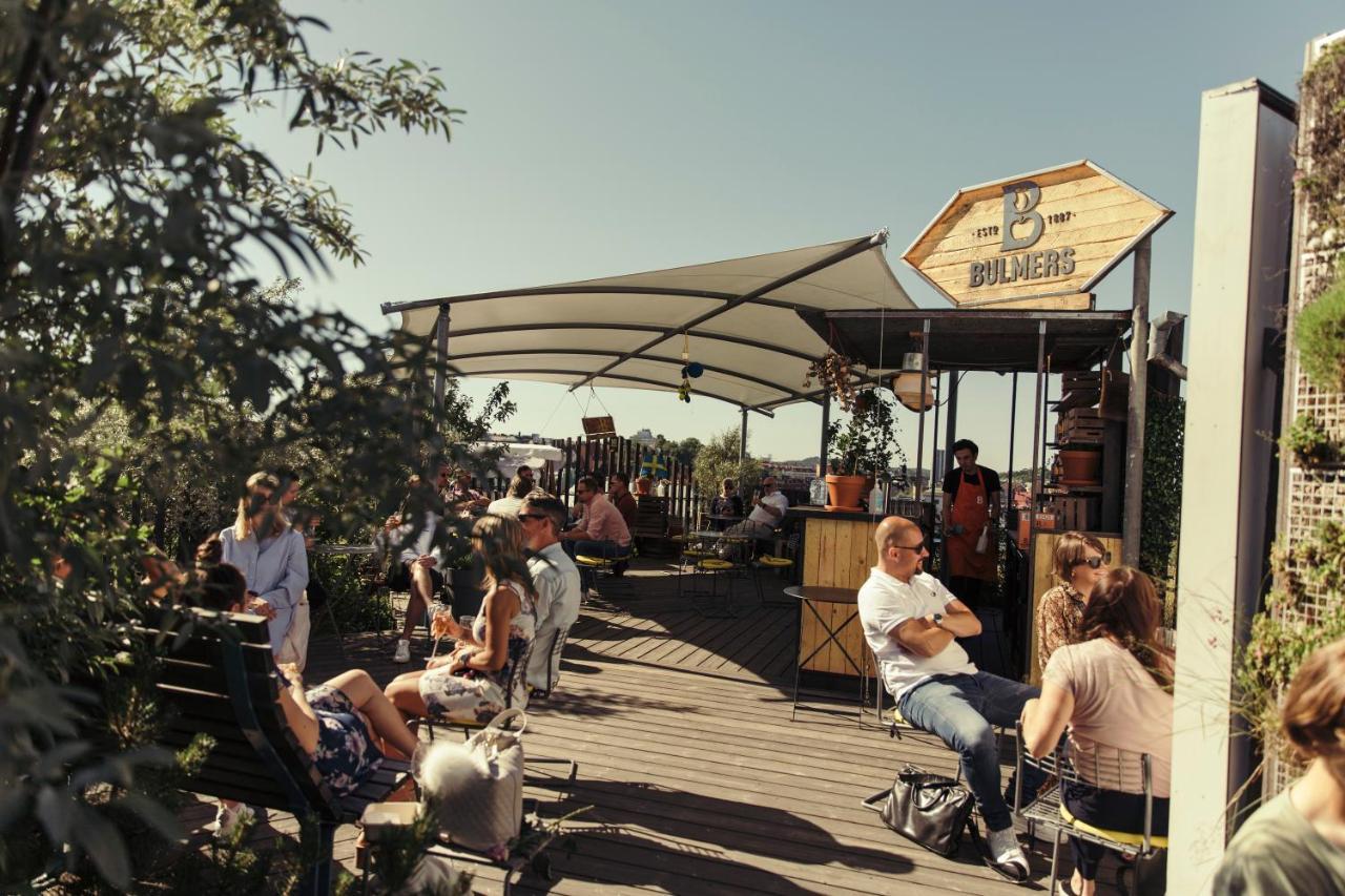 Hotel with Urban Deli 2