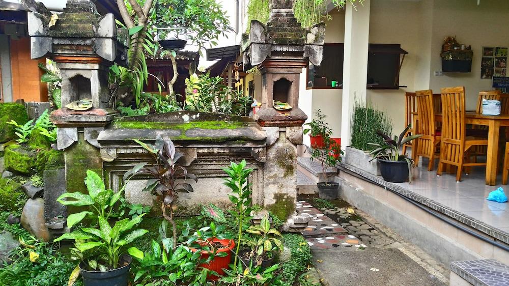 Nyoman Badri Homestay 1