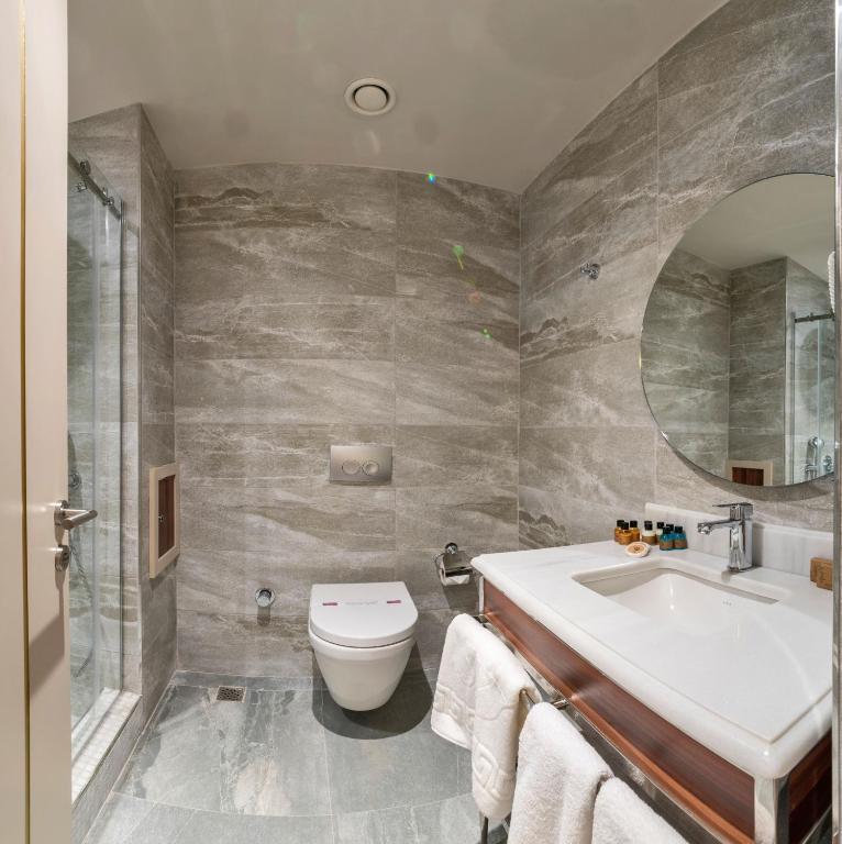 Golden Royal Hotel 2